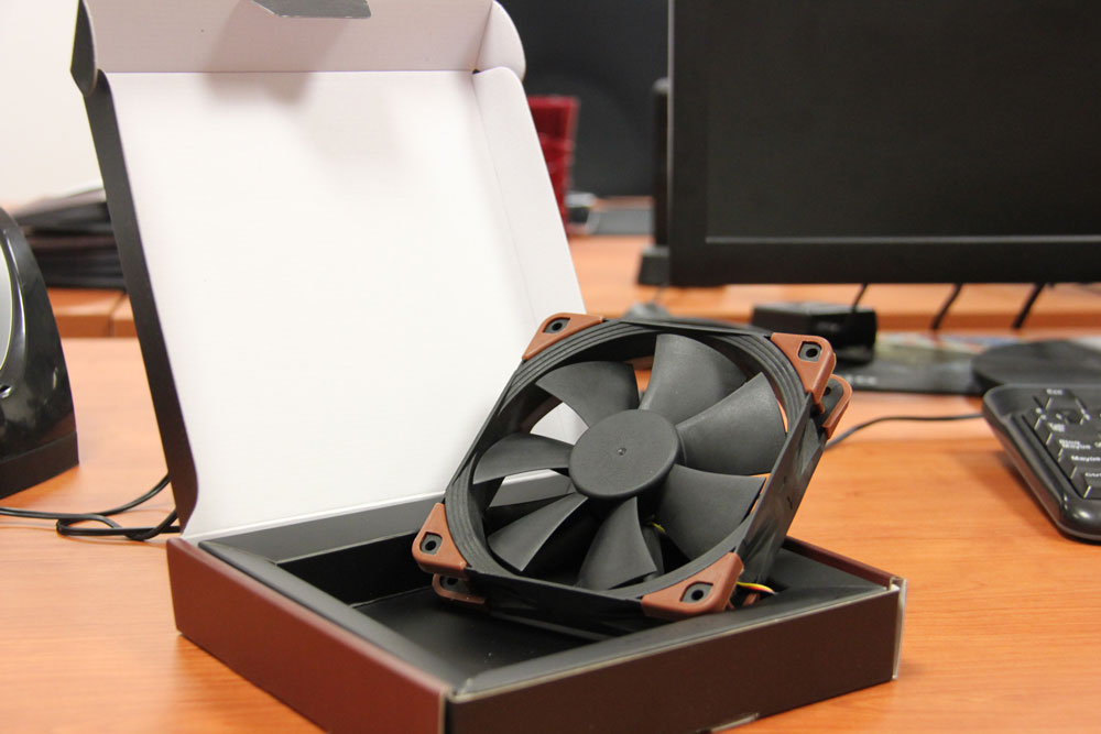 Haga clic en la imagen para ver una versión más grande

Nombre:	Noctua-NF-F12-industrialPCC-2000-PWM.jpg
Visitas:	457
Size:	77,1 KB
ID:	205326