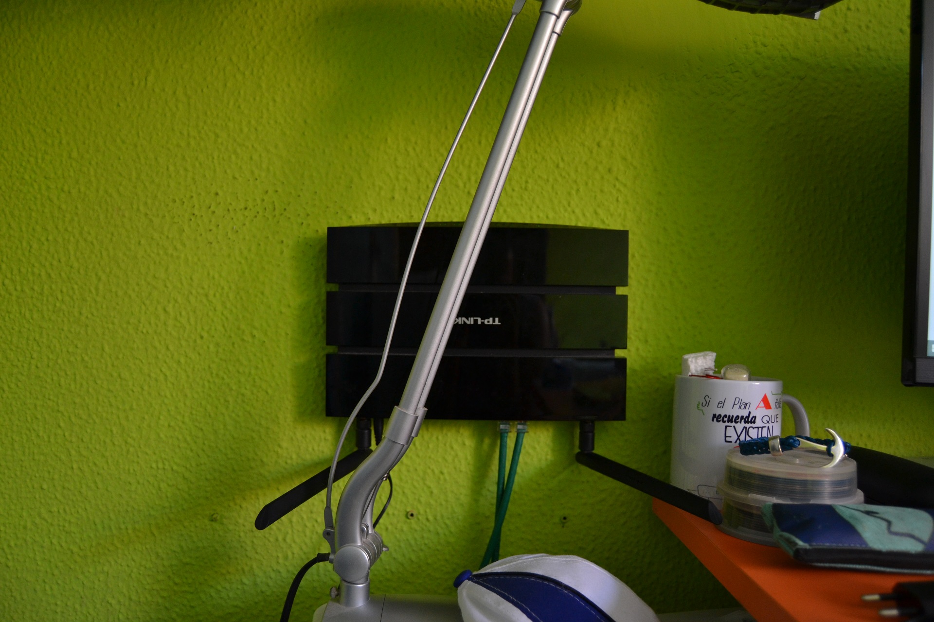Haga clic en la imagen para ver una versión más grande

Nombre:	Nuevo router m.jpg
Visitas:	156
Size:	578,4 KB
ID:	209135